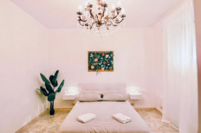 Golden Luxury Home - San Giovanni - 10 min to Basilica of San Giovanni - 25 min to Colosseum